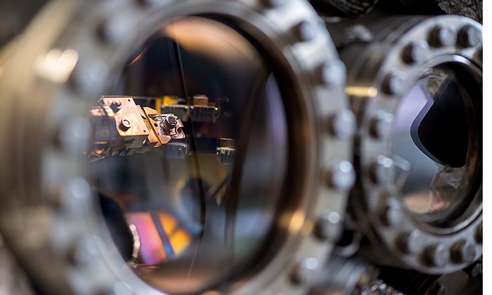 Close-up of atomic force and scanning tunneling microscopy